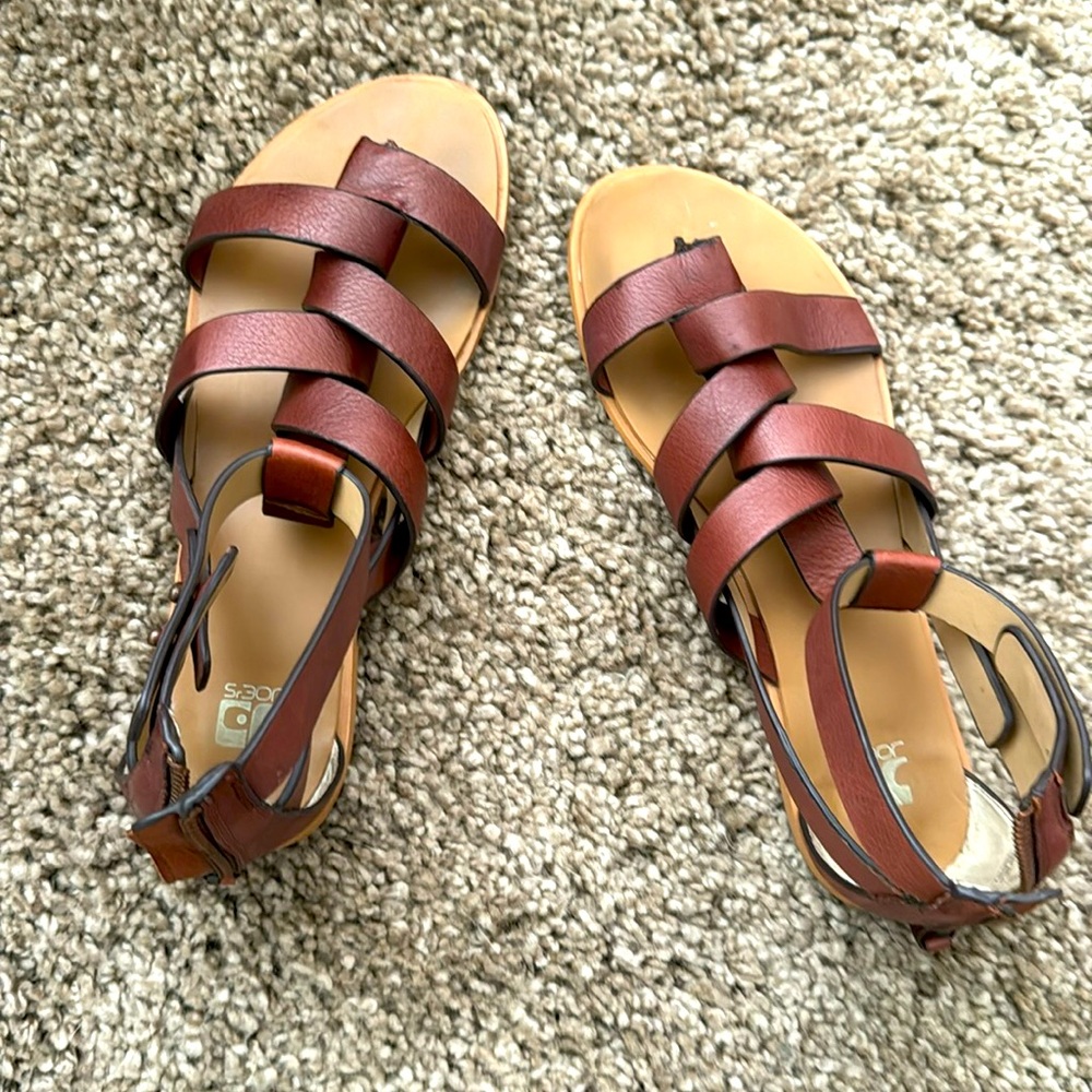 Joe’s Jeans brown zip up flat roman sandal.